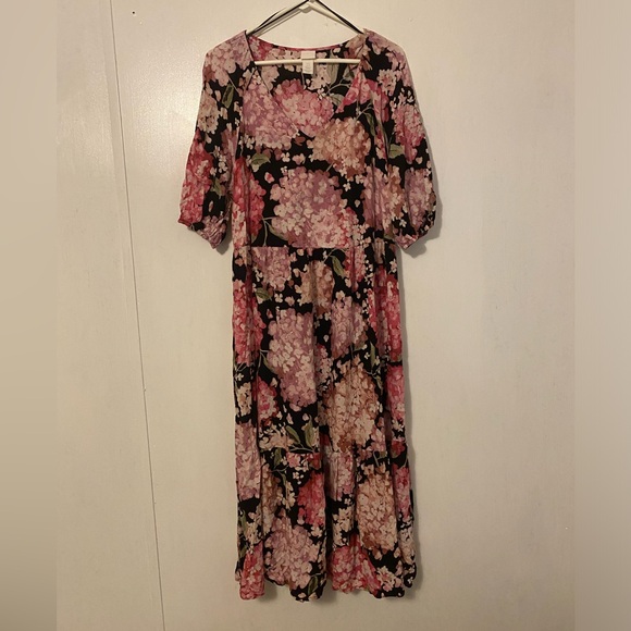 H&M Dress - Picture 1 of 6